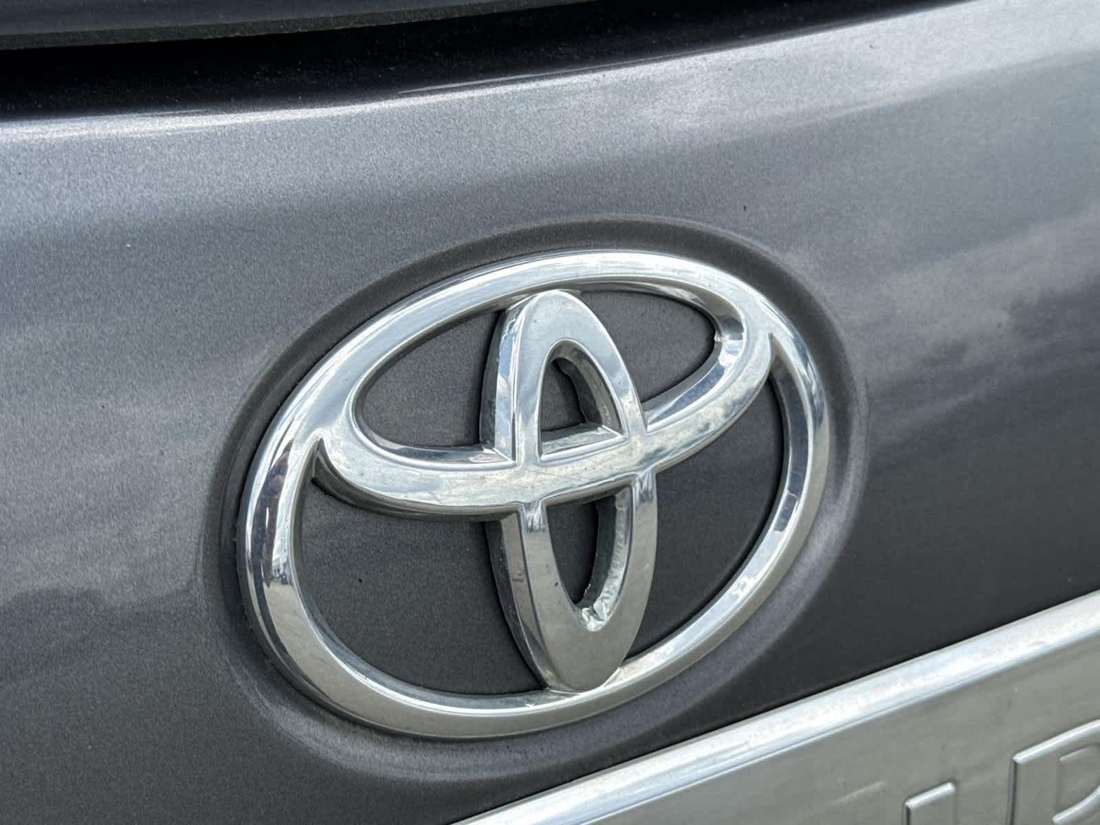 Thumbnail: 2012 Toyota Highlander - 10
