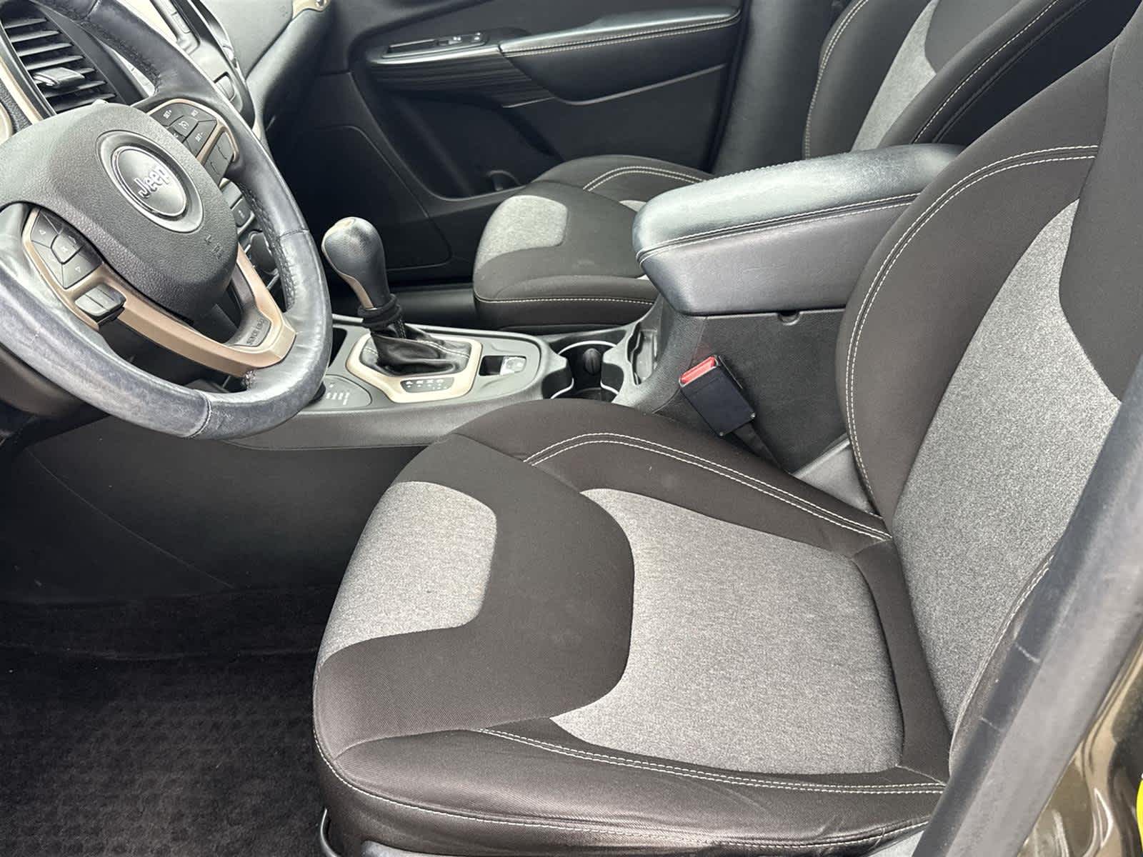 Thumbnail: 2014 Jeep Cherokee - 12