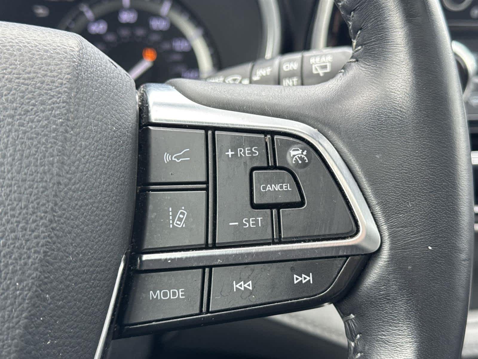 Thumbnail: 2020 Toyota Highlander - 20