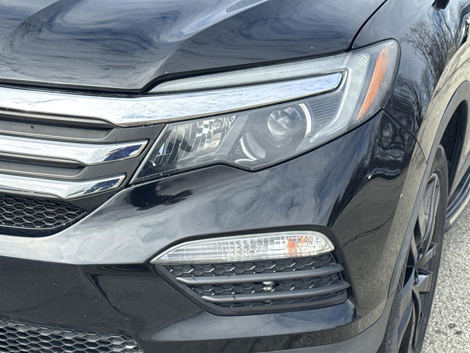 Thumbnail: 2018 Honda Pilot - 9