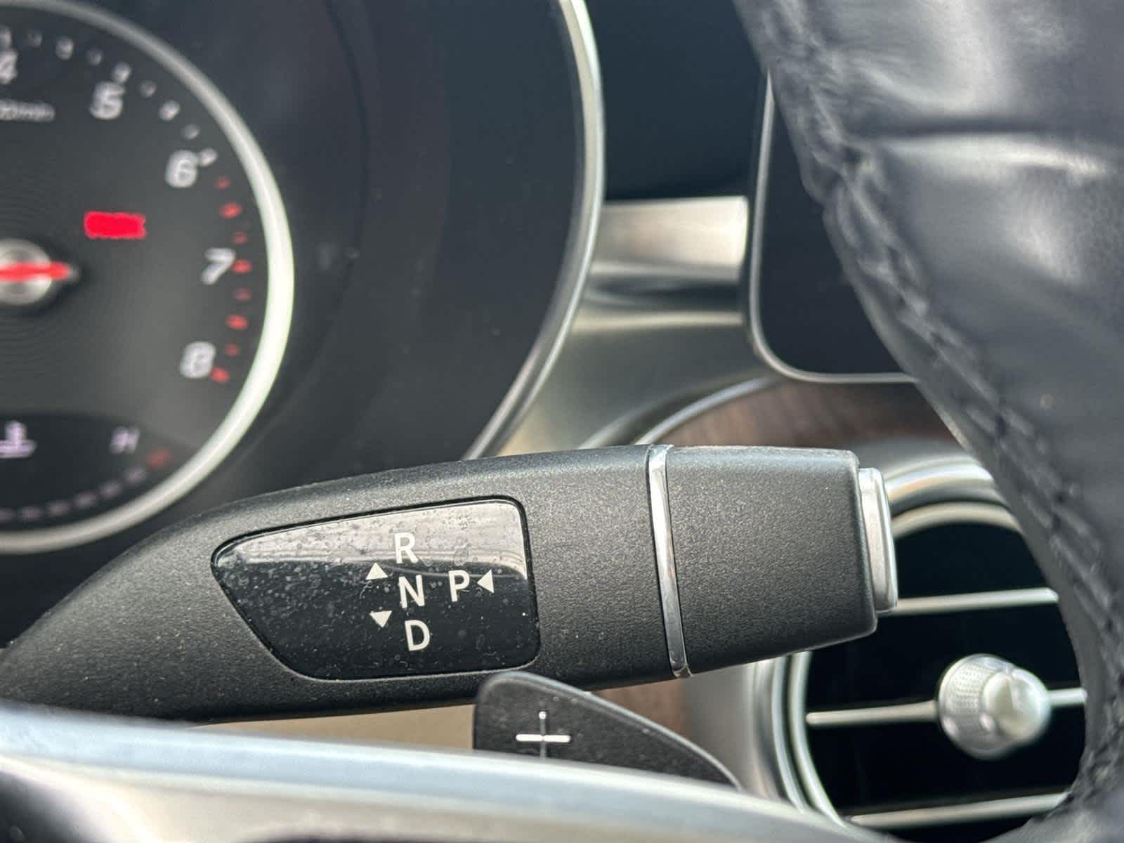 Thumbnail: 2022 Mercedes-Benz GLC - 26