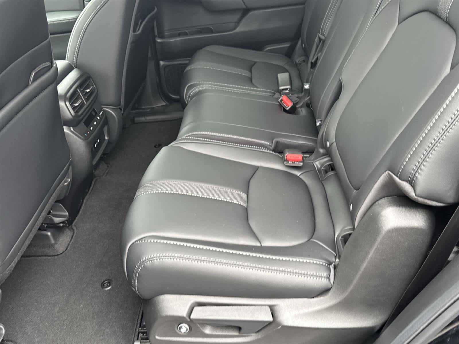 Thumbnail: 2025 Honda Pilot - 14