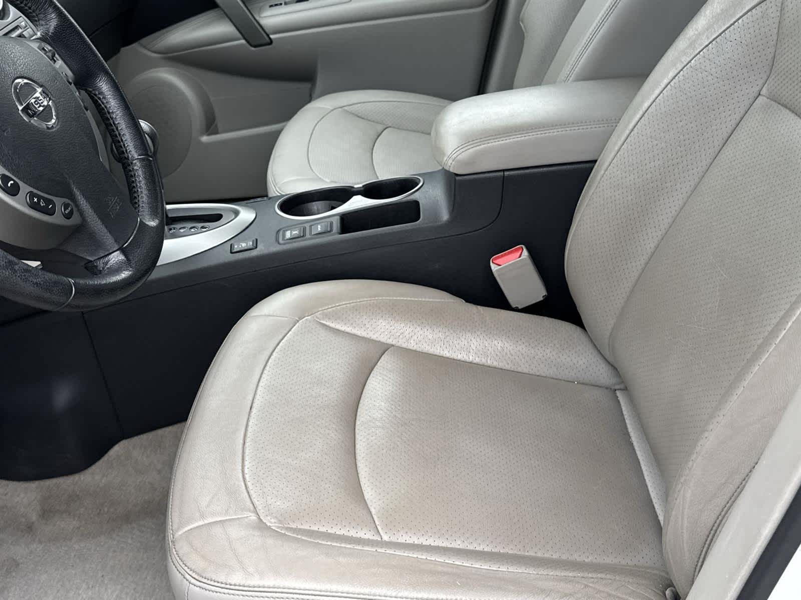Thumbnail: 2013 Nissan Rogue - 11