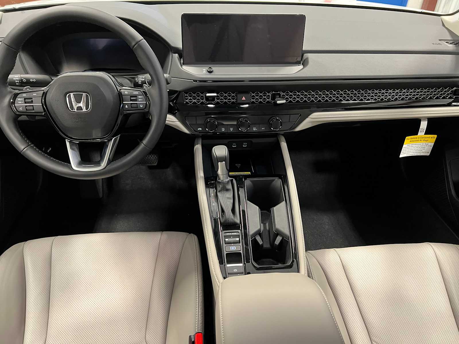2025 Honda Accord Touring 17