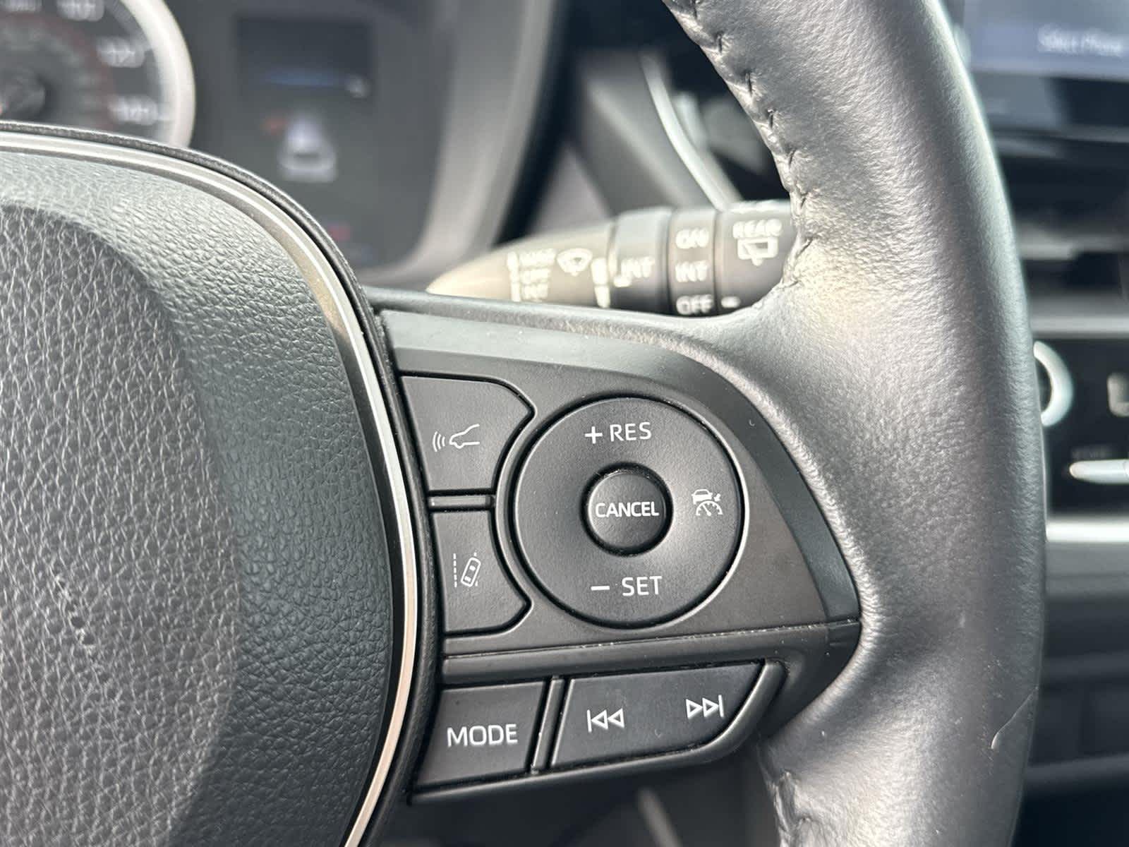 Thumbnail: 2022 Toyota Corolla Cross - 19