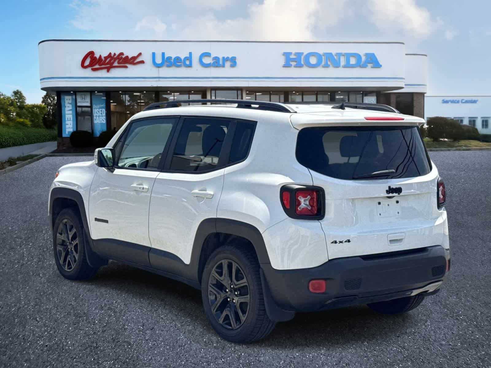 Thumbnail: 2018 Jeep Renegade - 3