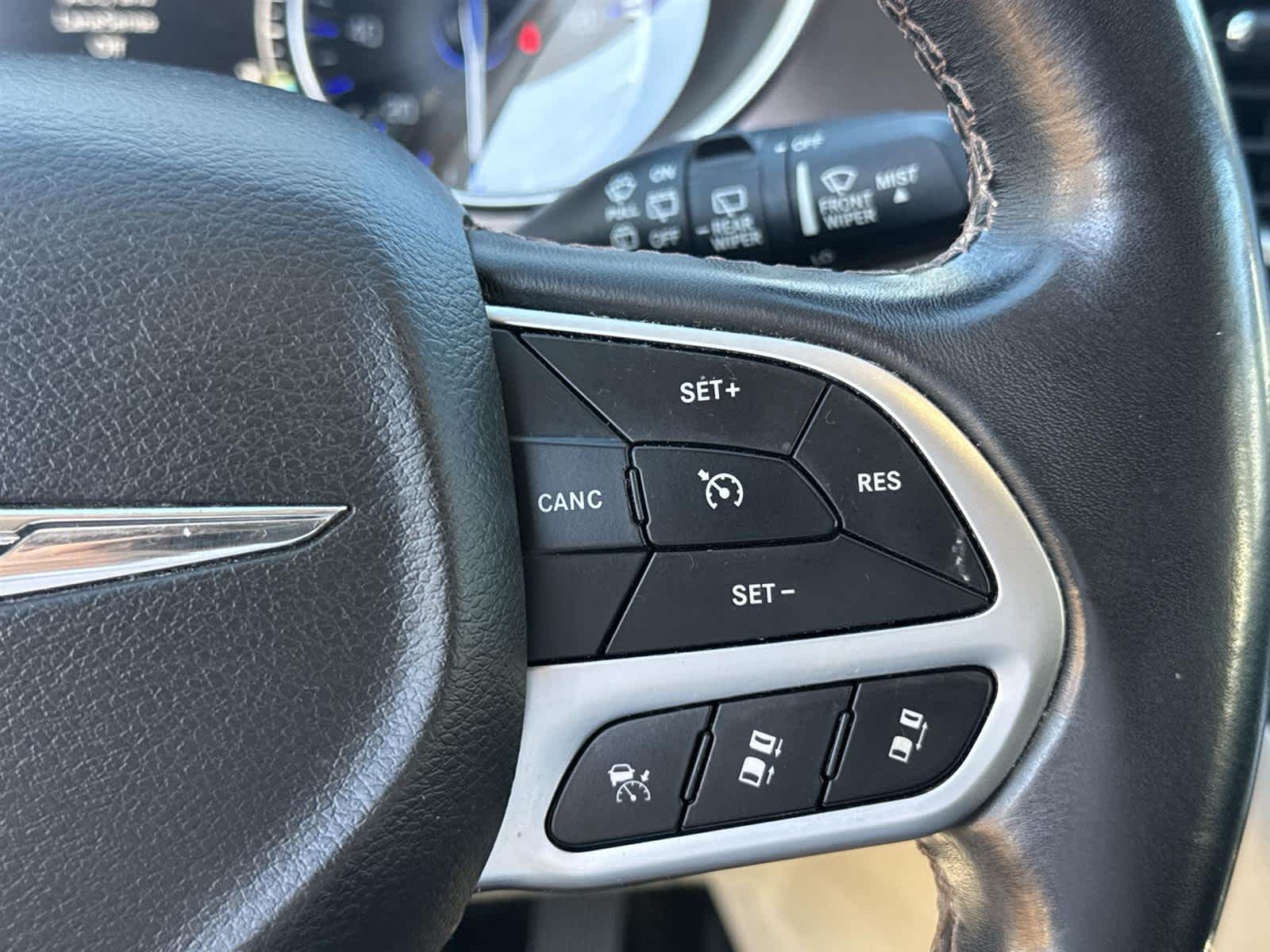 Thumbnail: 2018 Chrysler Pacifica - 19