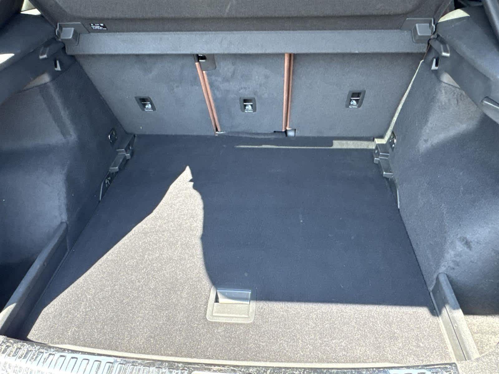 Thumbnail: 2021 Audi Q3 - 16