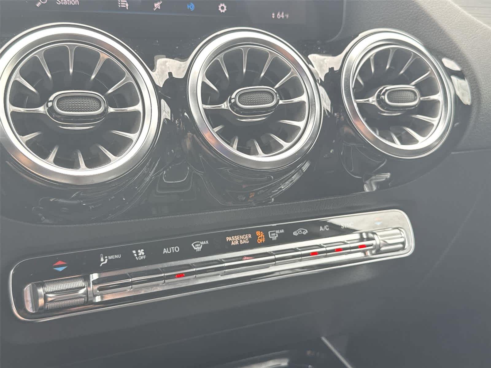 2023 Mercedes-Benz GLA Base - Photo 31