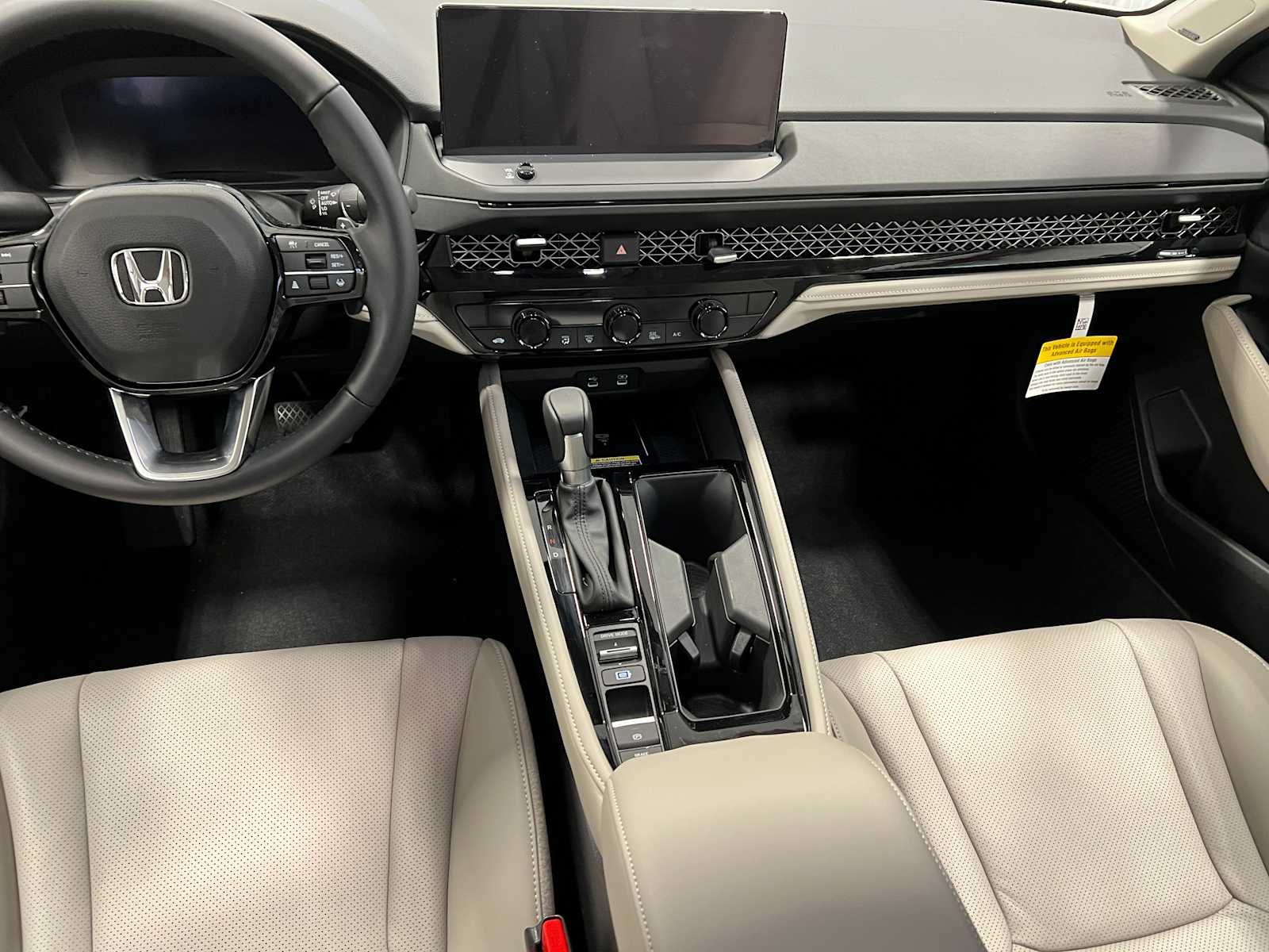 2024 Honda Accord Touring 17