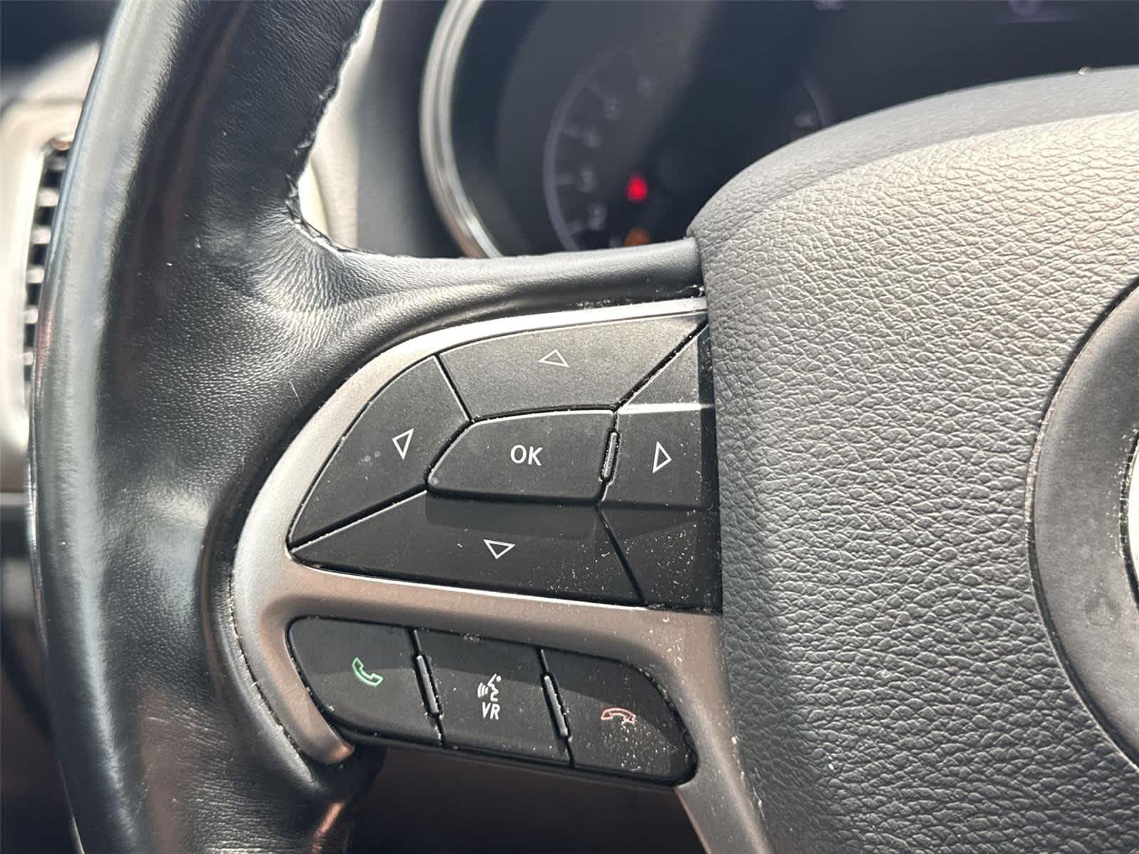 Thumbnail: 2020 Jeep Grand Cherokee - 20