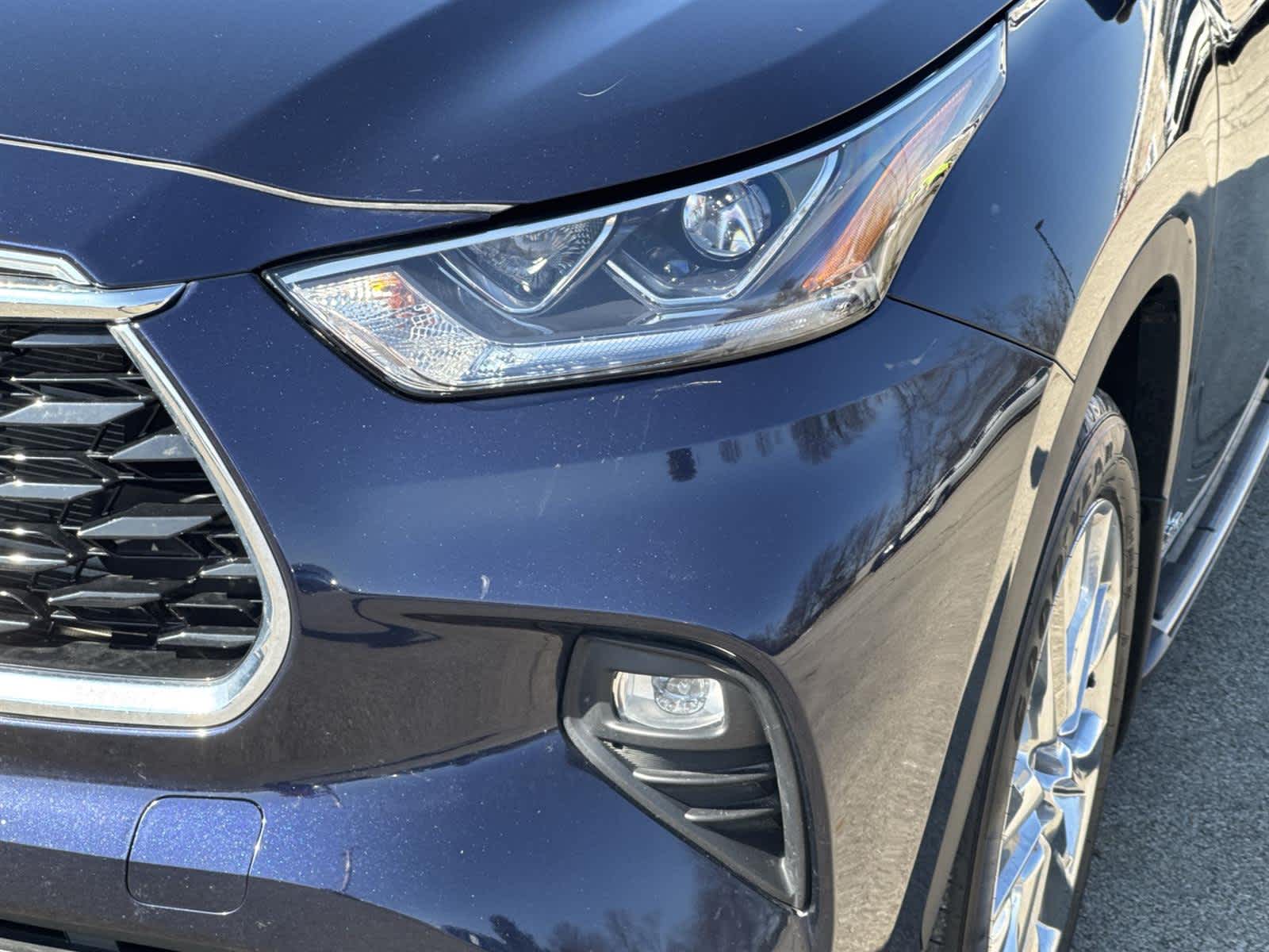 Thumbnail: 2023 Toyota Highlander - 9