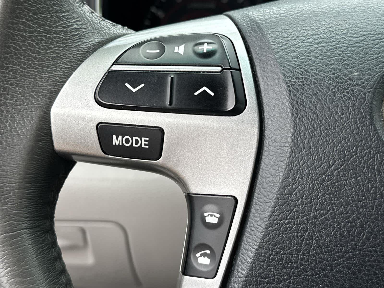 Thumbnail: 2012 Toyota Highlander - 20