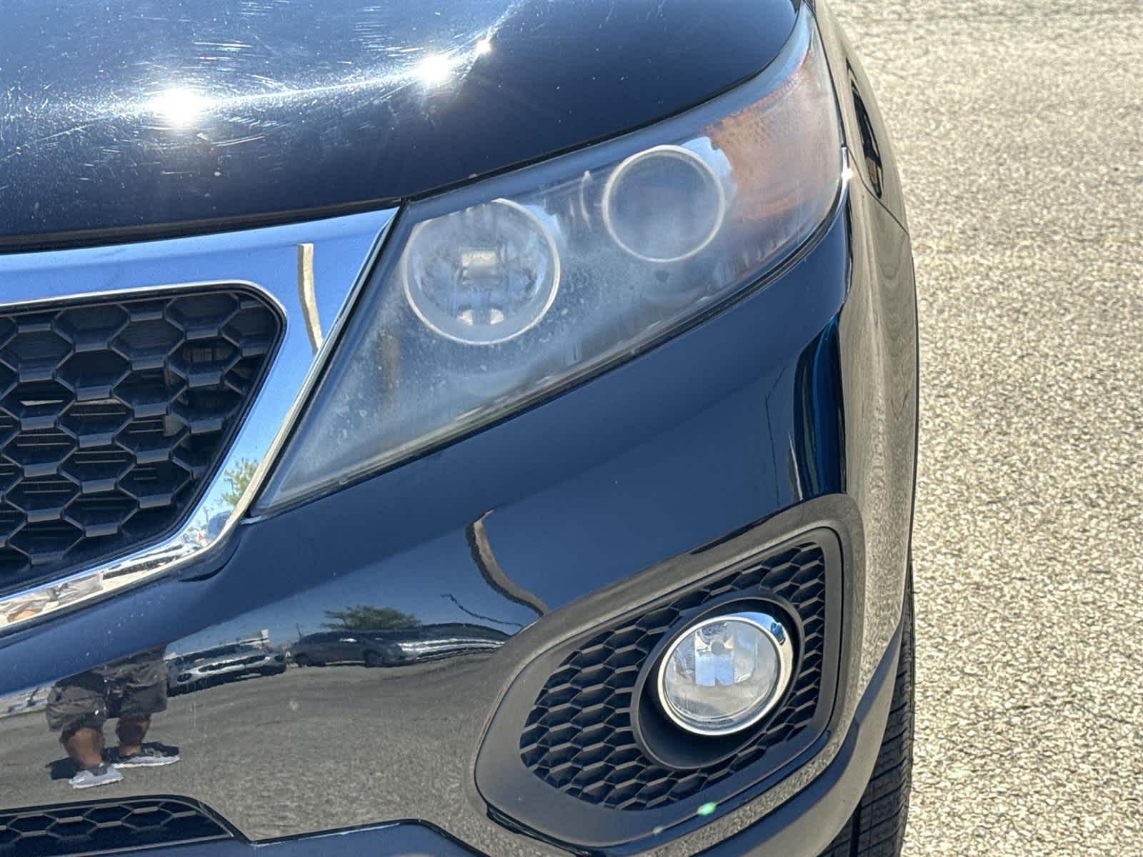 Thumbnail: 2011 Kia Sorento - 9