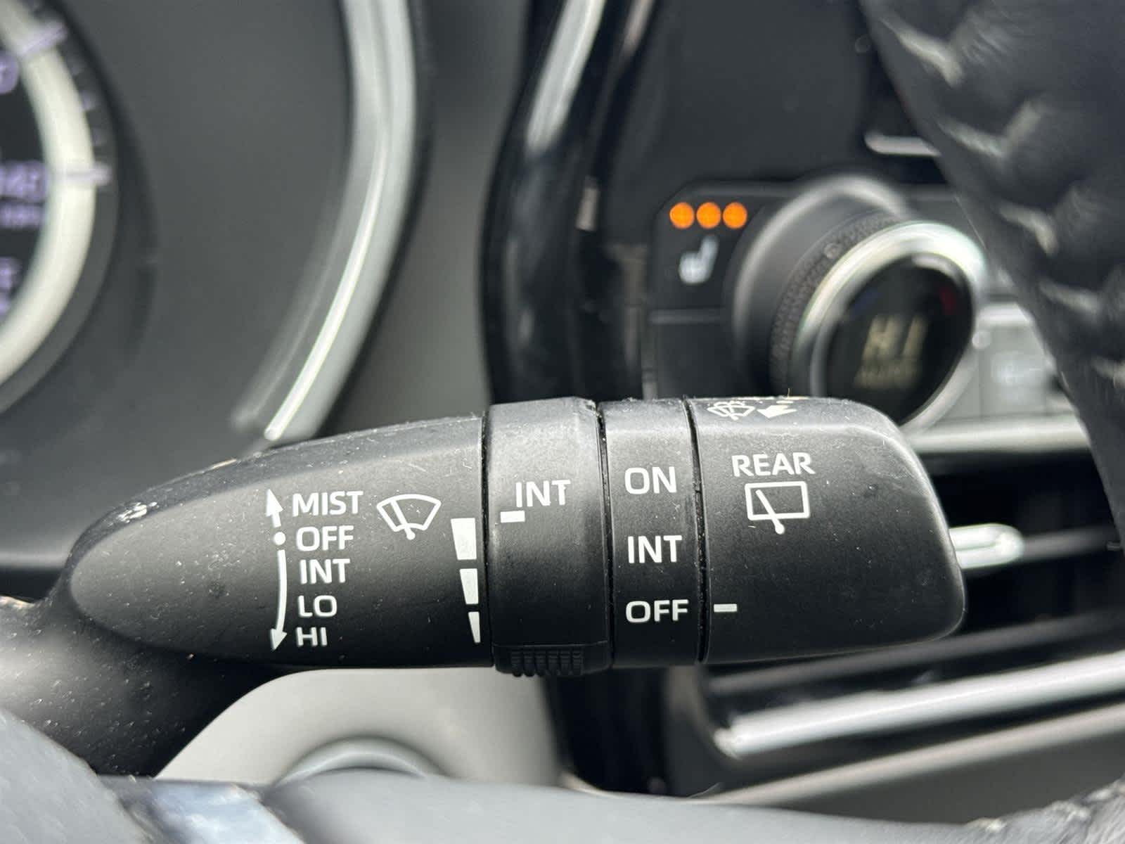 Thumbnail: 2020 Toyota Highlander - 21