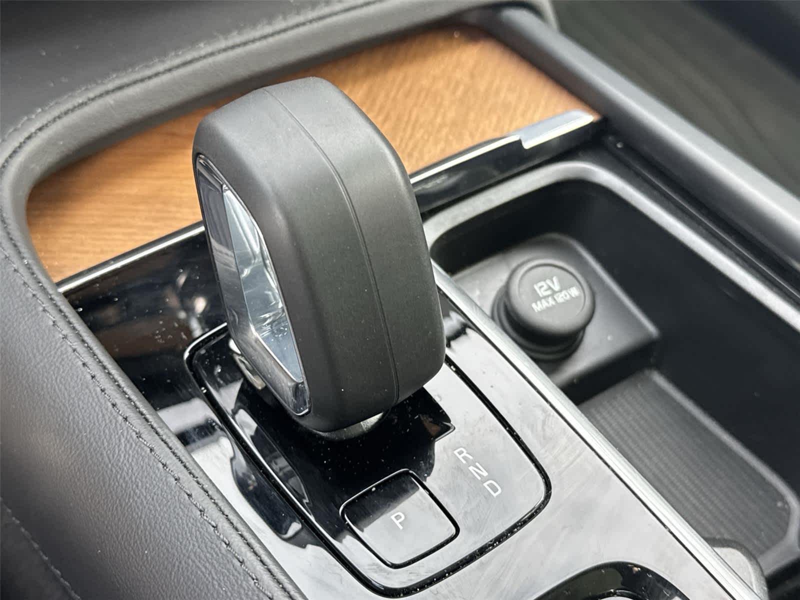 Thumbnail: 2023 Volvo XC90 - 26