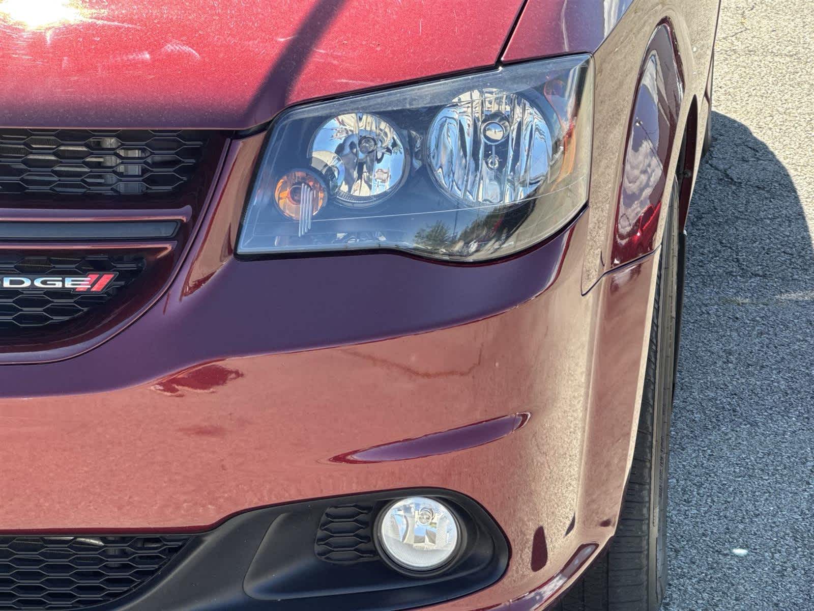 Thumbnail: 2019 Dodge Grand Caravan - 9