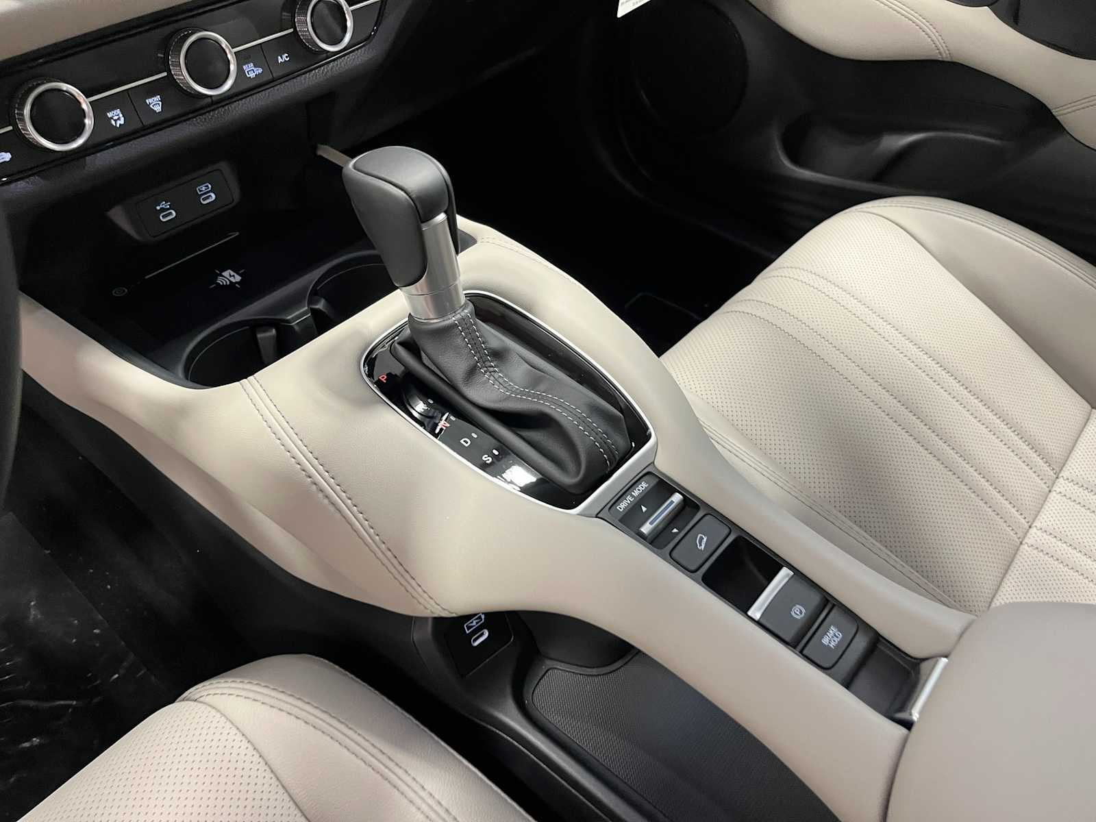 Thumbnail: 2026 Honda HR-V - 22