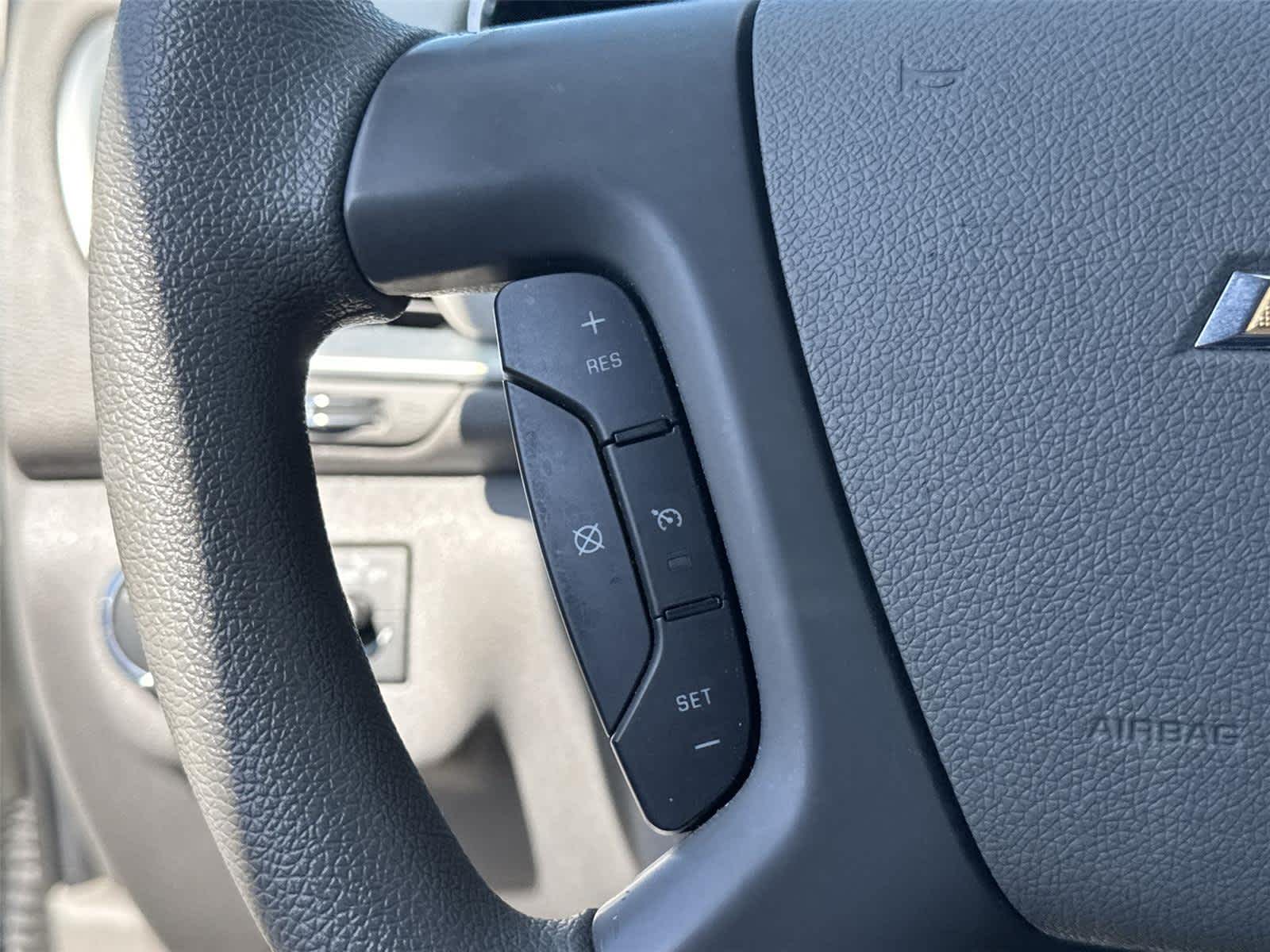 Thumbnail: 2014 Chevrolet Traverse - 20