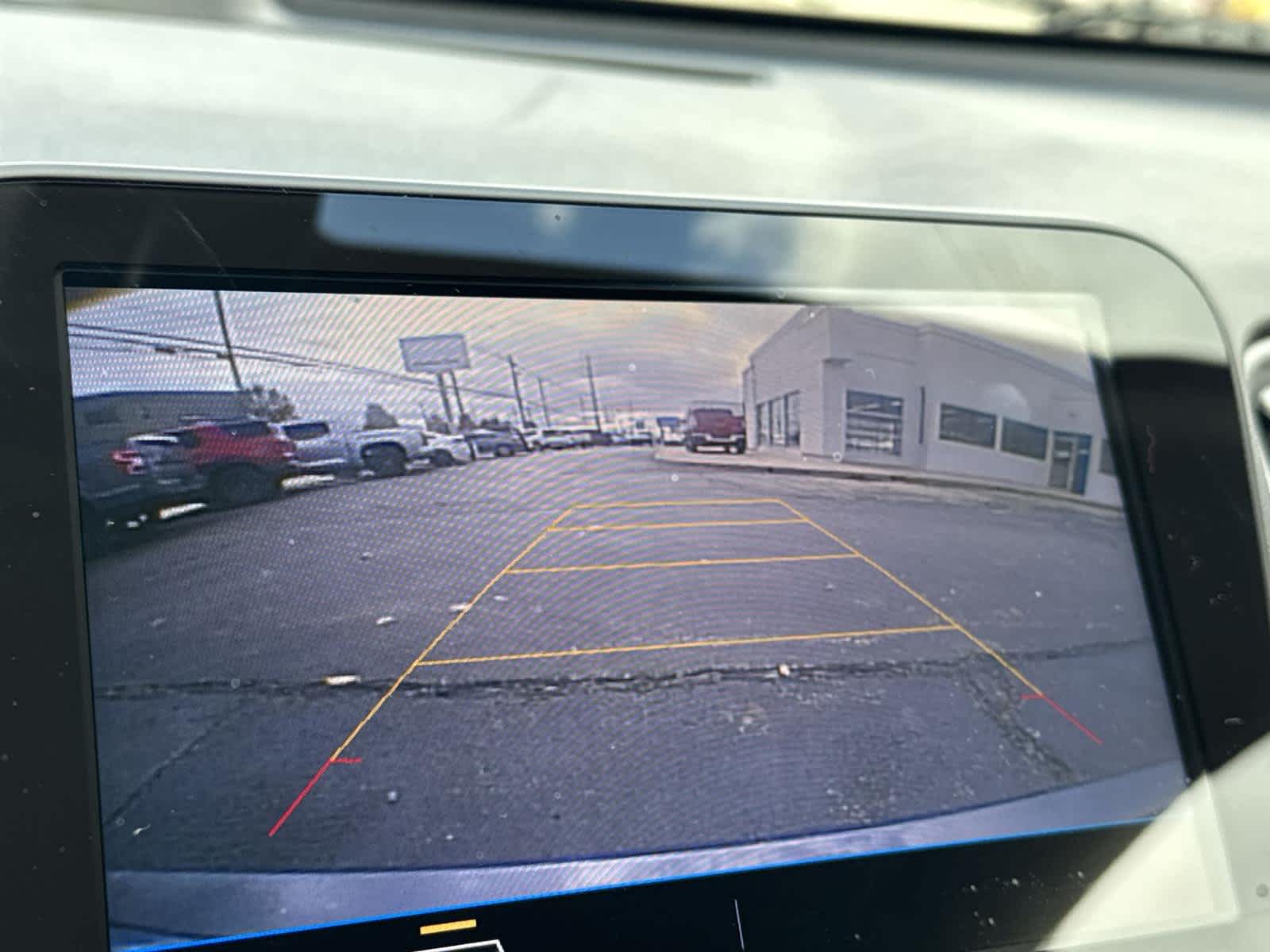 Thumbnail: 2020 Chevrolet Malibu - 25