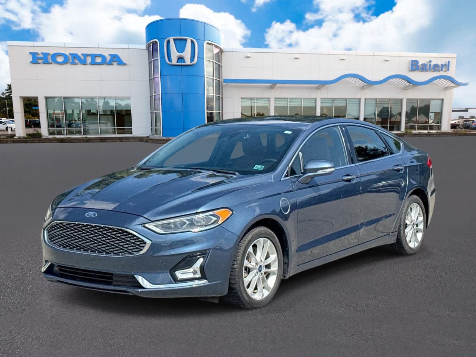 Used 2019 Ford Fusion Energi Titanium with VIN 3FA6P0SU0KR144923 for sale in Wexford, PA