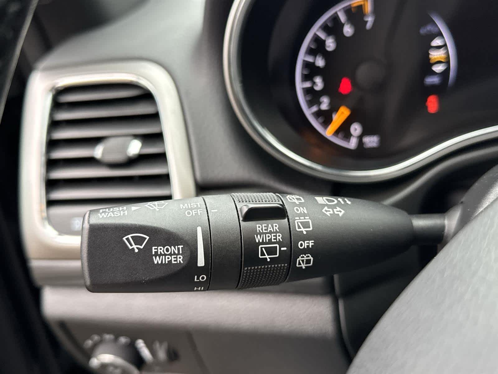 Thumbnail: 2020 Jeep Grand Cherokee - 22