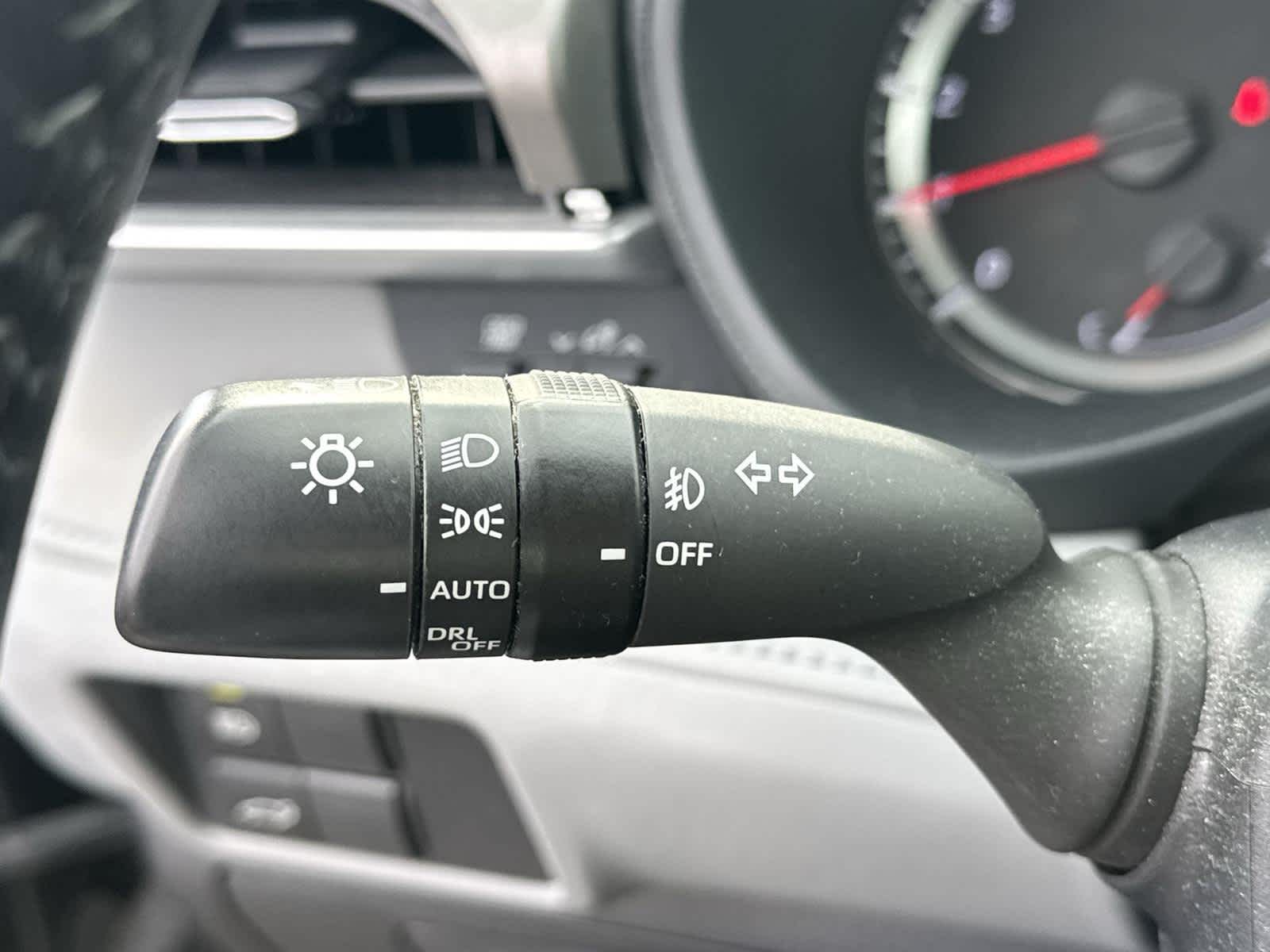 Thumbnail: 2022 Toyota Highlander - 21