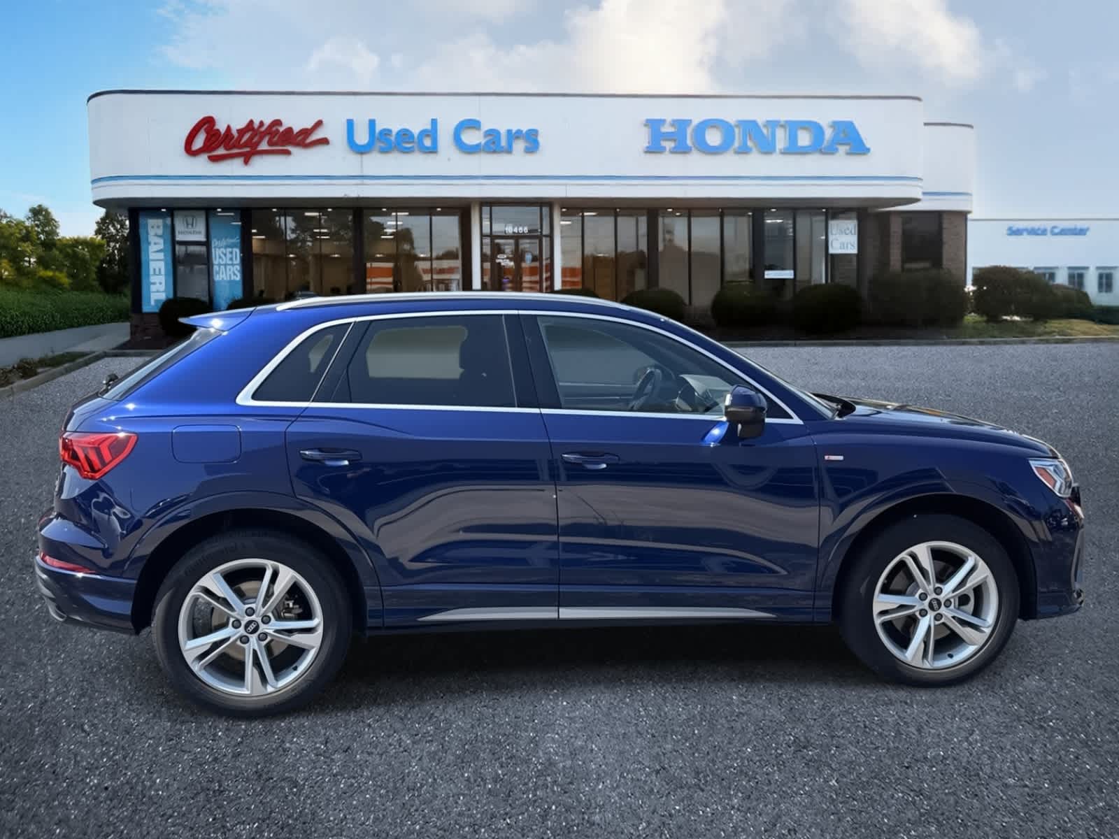 Thumbnail: 2021 Audi Q3 - 6