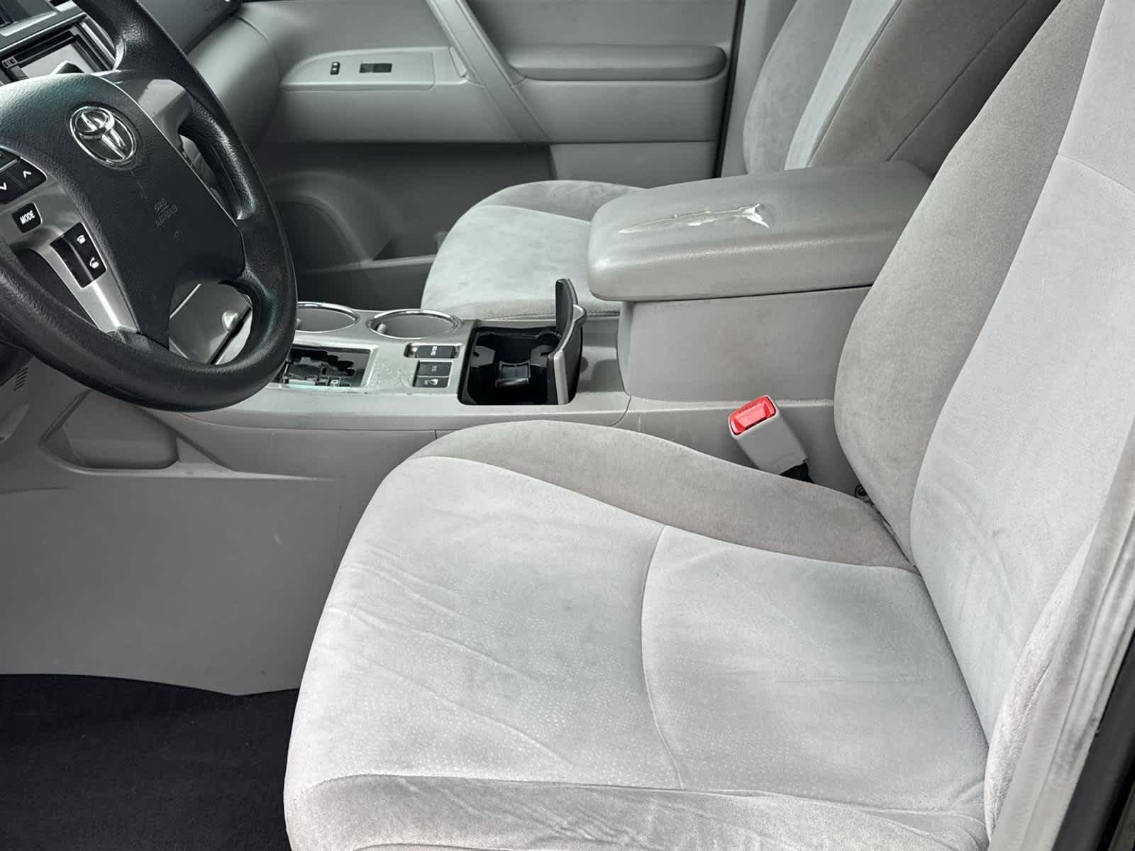 Thumbnail: 2013 Toyota Highlander - 10