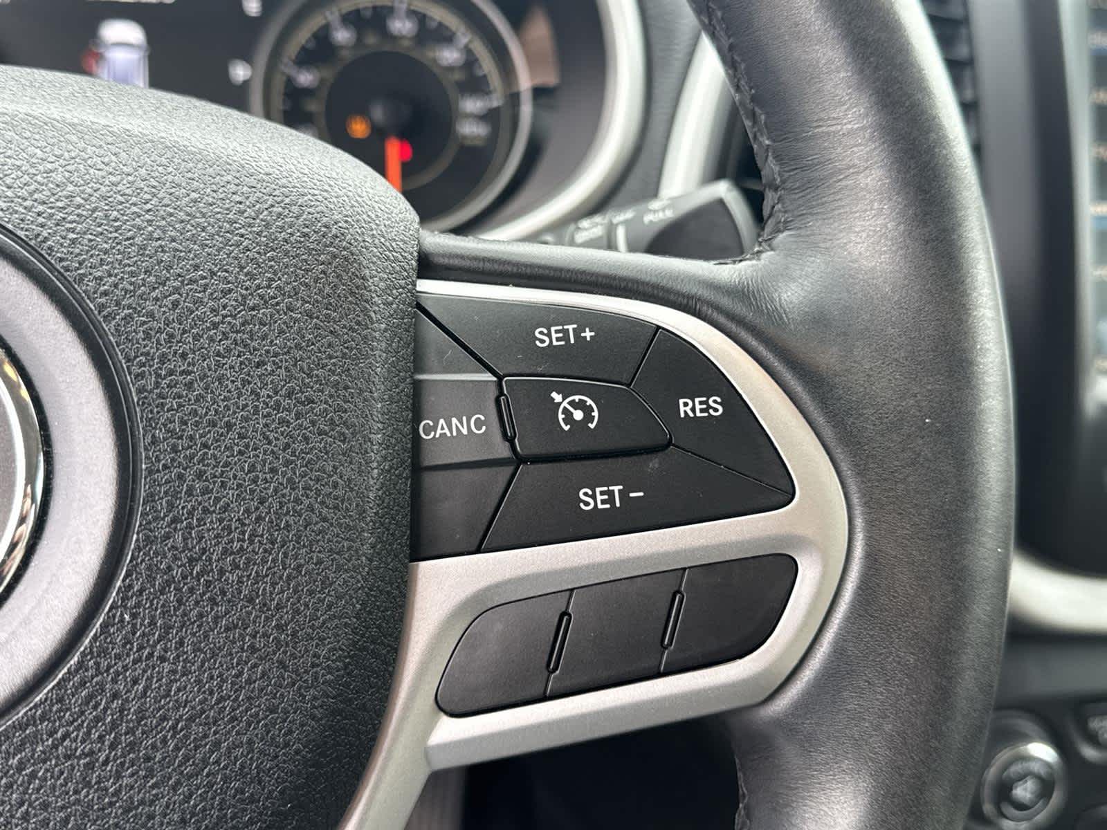 Thumbnail: 2017 Jeep Cherokee - 20