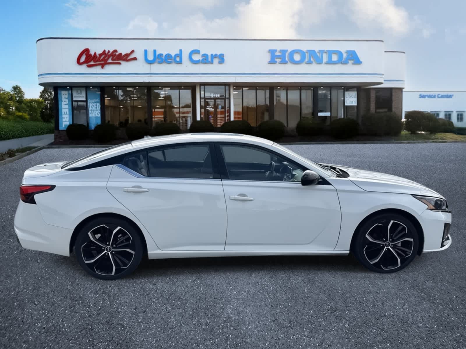 Thumbnail: 2023 Nissan Altima - 3