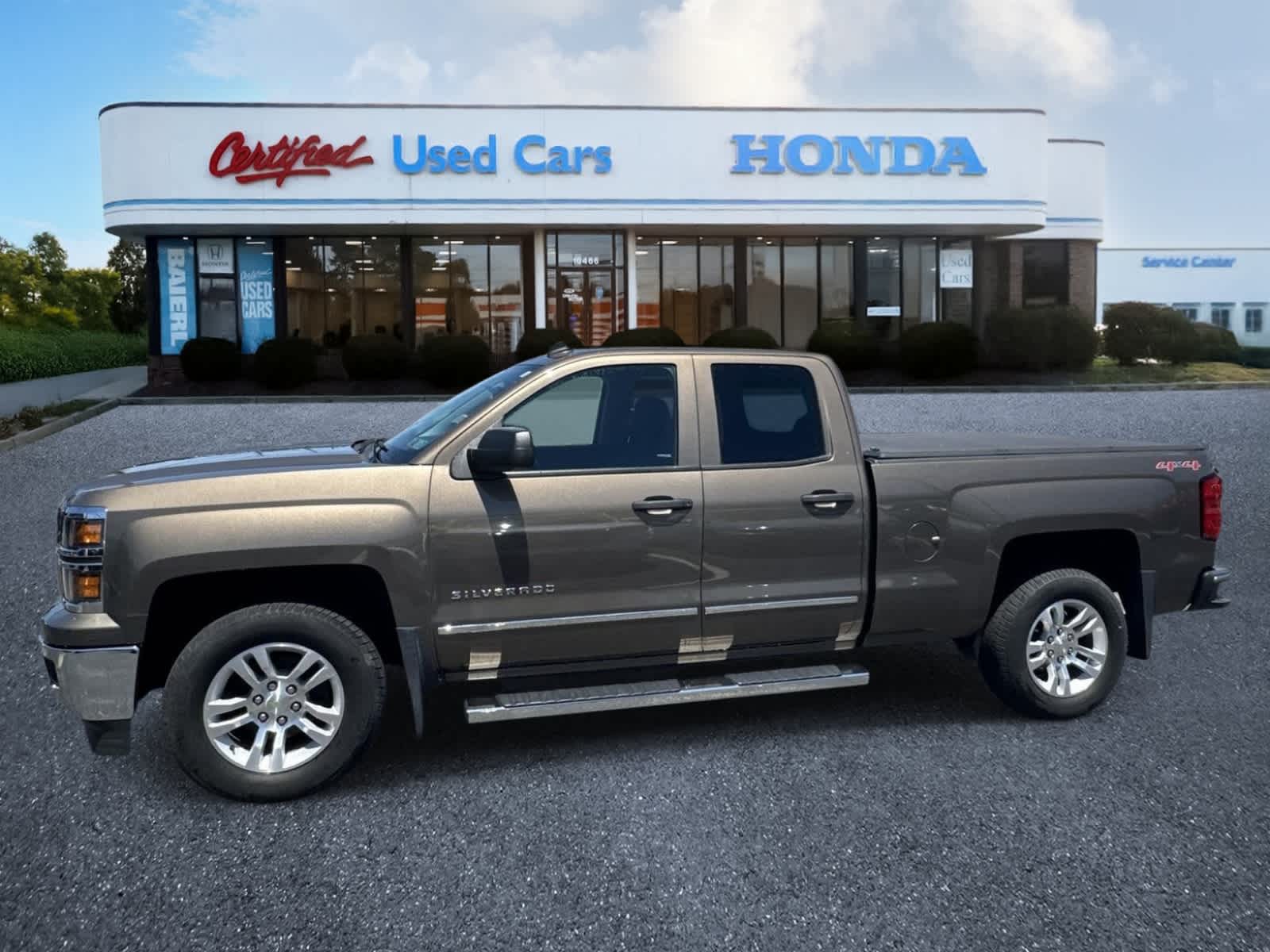Vehicle Image 2