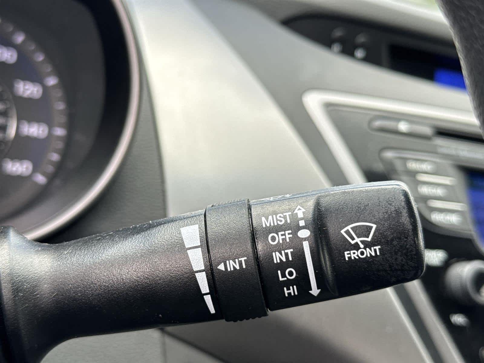Thumbnail: 2013 Hyundai Elantra - 21