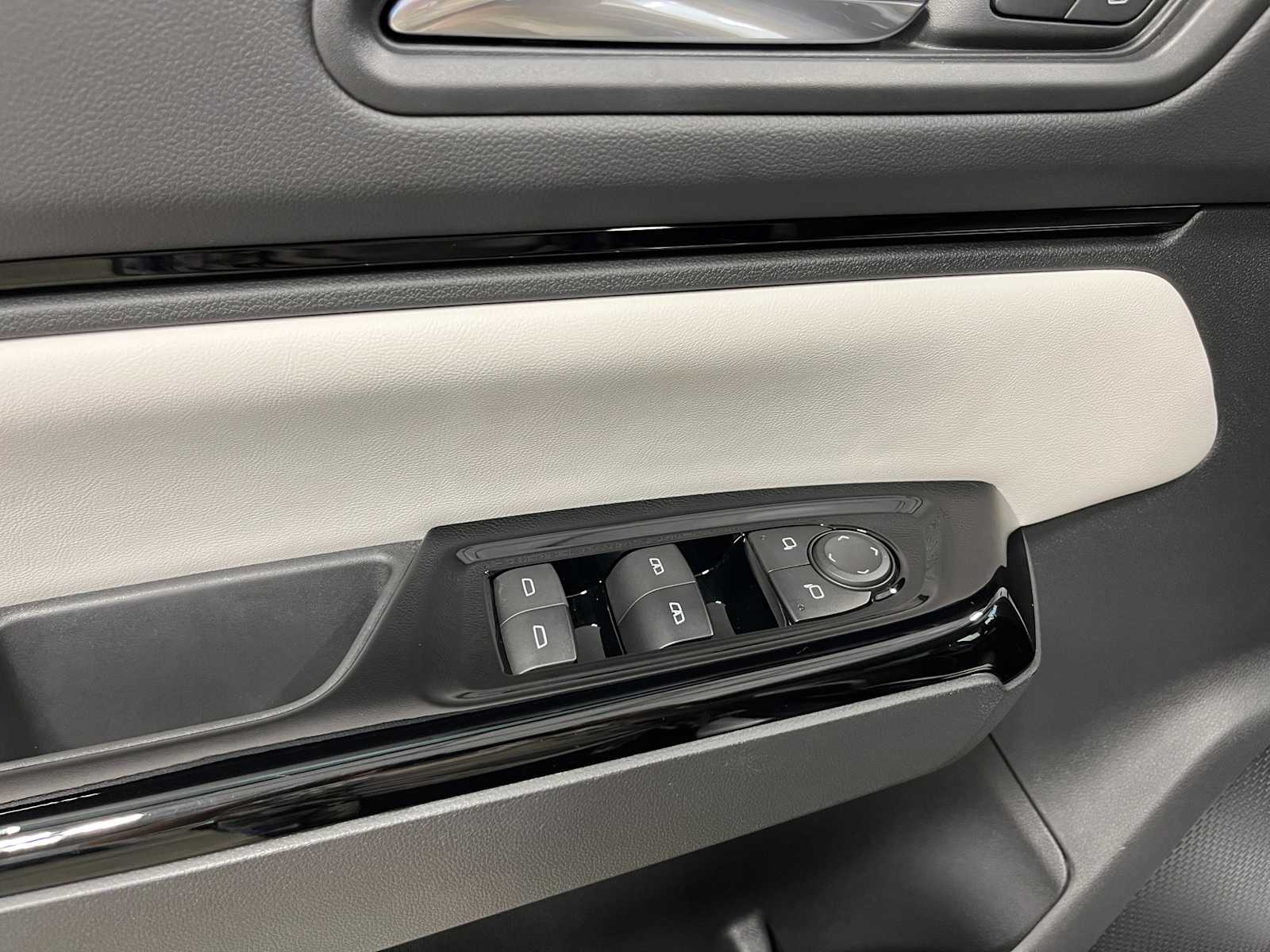 Thumbnail: 2025 Honda Prologue - 14