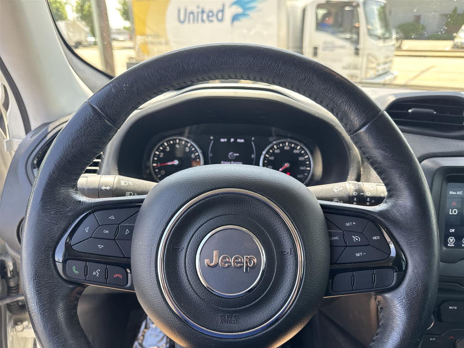 Thumbnail: 2018 Jeep Renegade - 18