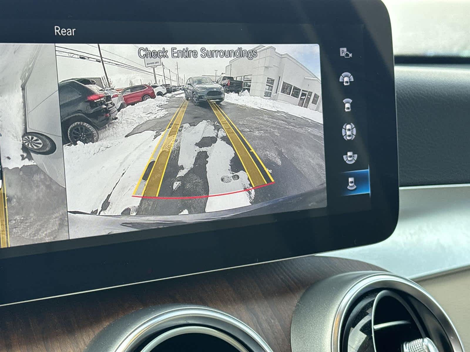 Thumbnail: 2022 Mercedes-Benz GLC - 24