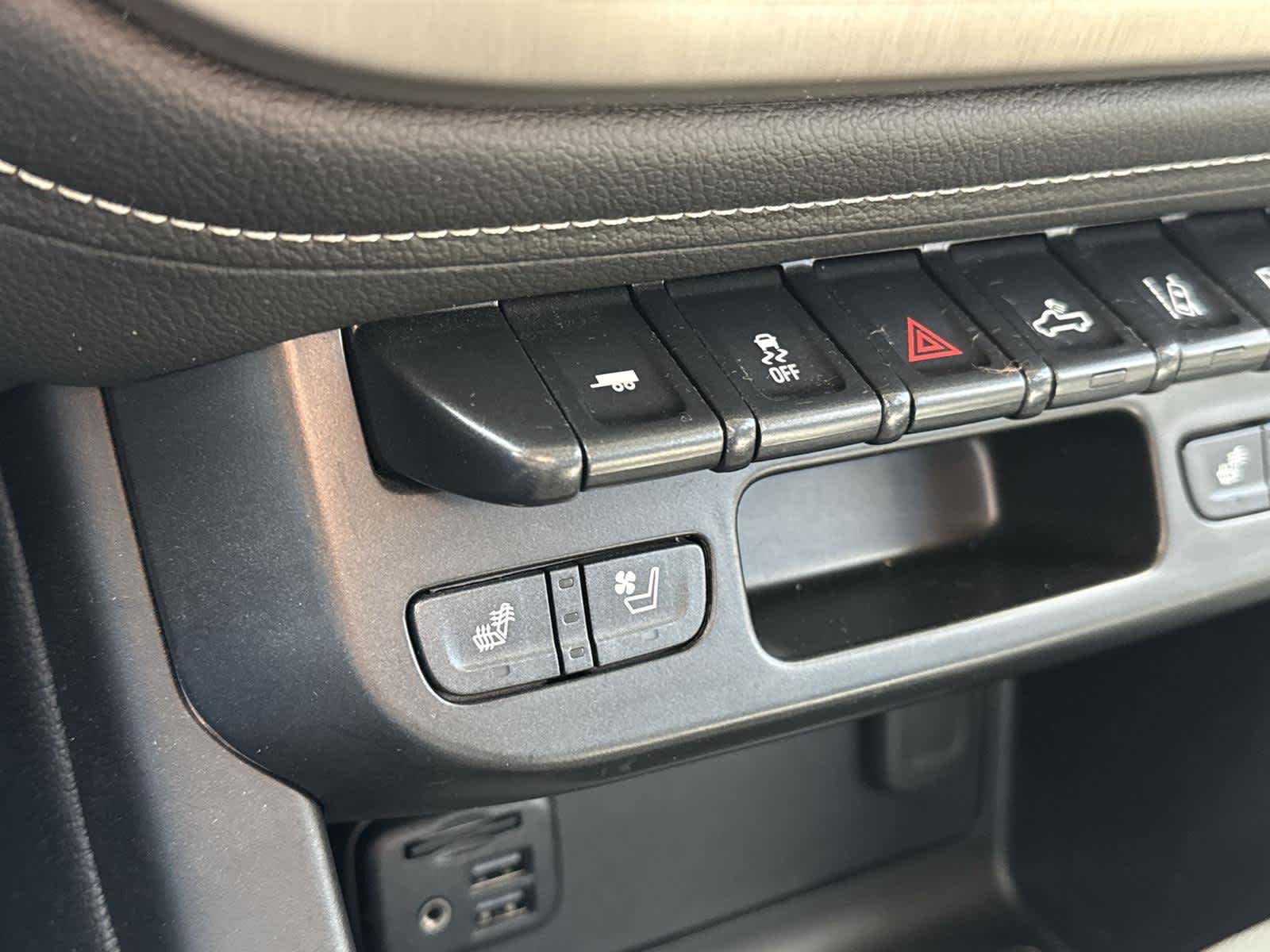 Thumbnail: 2021 GMC Canyon - 32