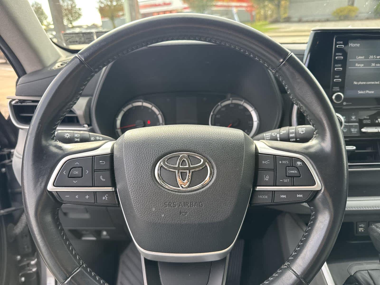 Thumbnail: 2022 Toyota Highlander - 17