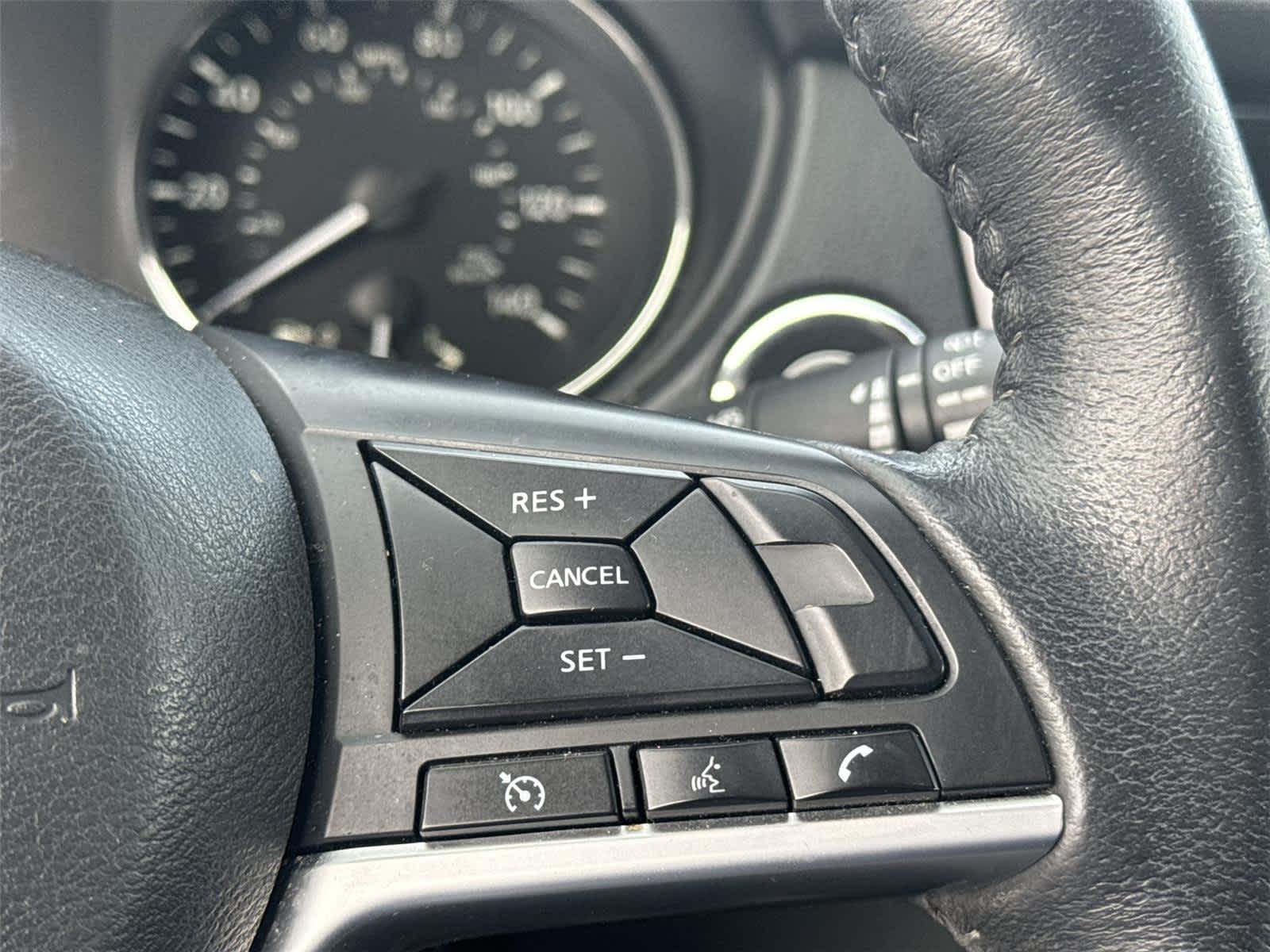 Thumbnail: 2020 Nissan Rogue - 19