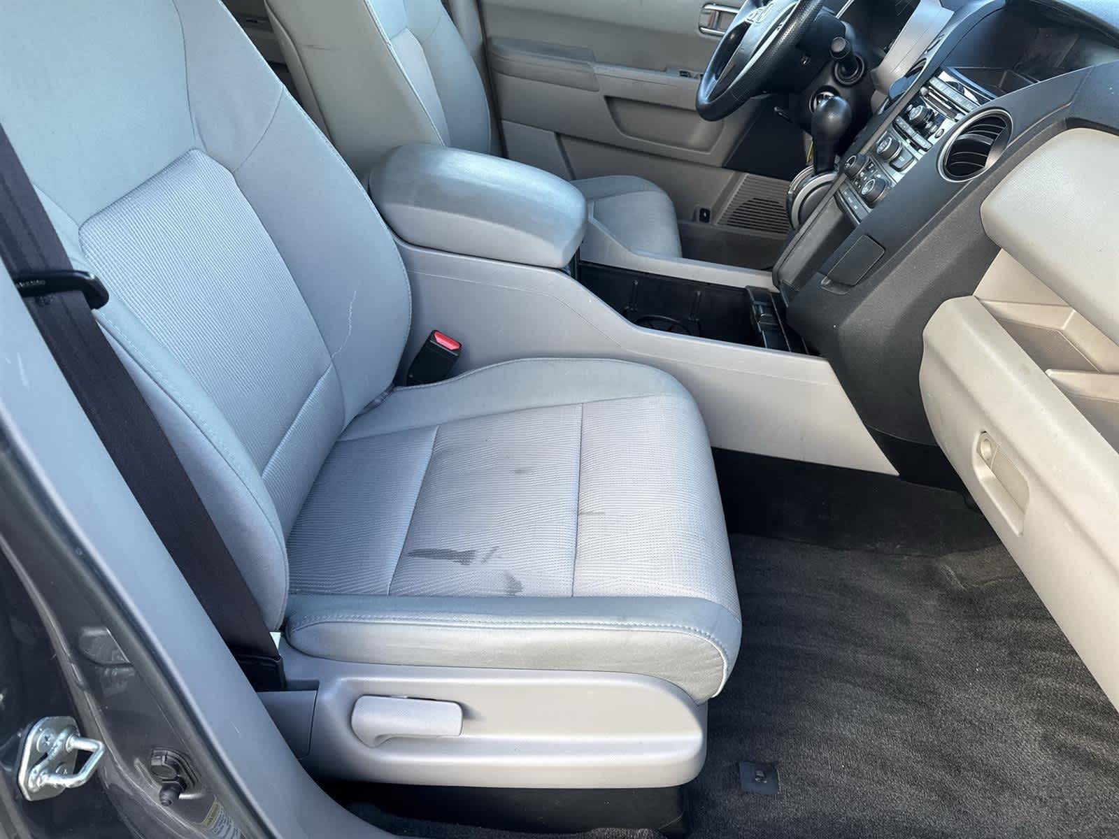 Thumbnail: 2012 Honda Pilot - 17