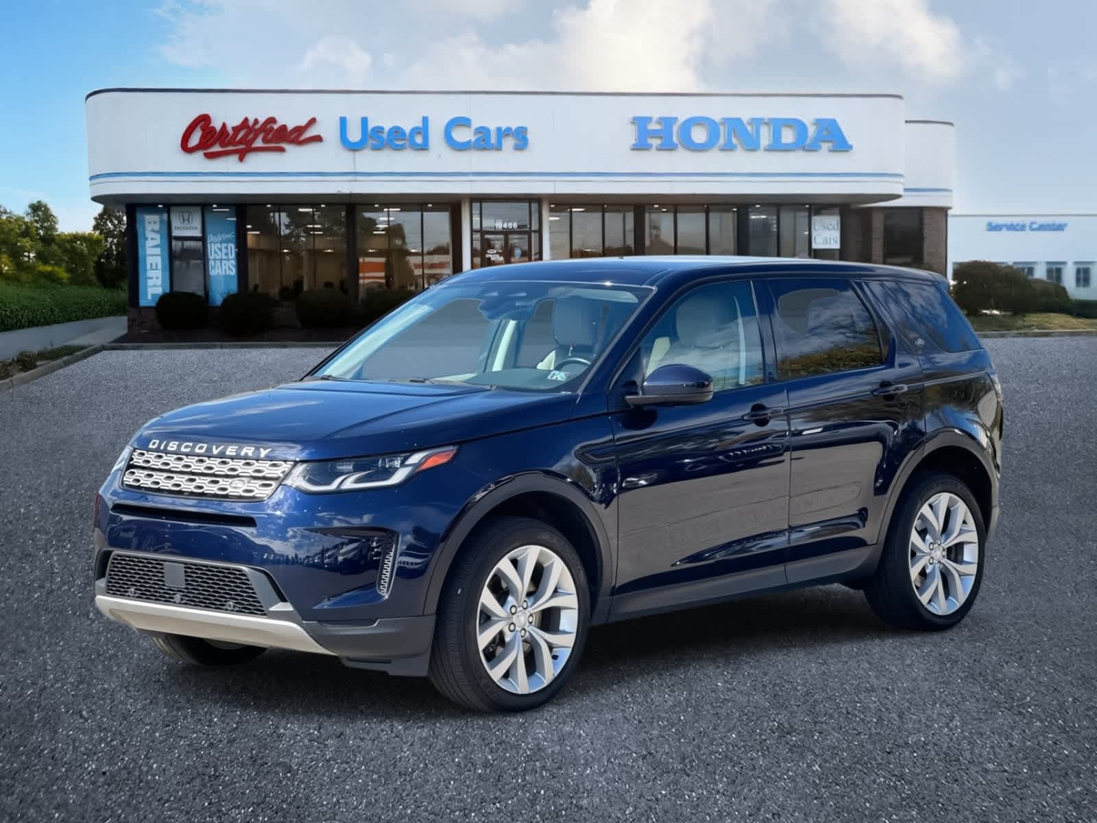 Thumbnail: 2022 Land Rover Discovery Sport - 1