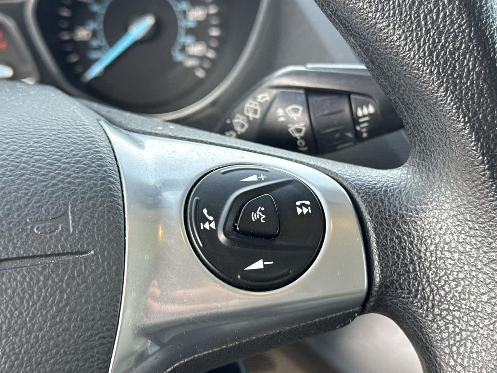 Thumbnail: 2015 Ford Escape - 19