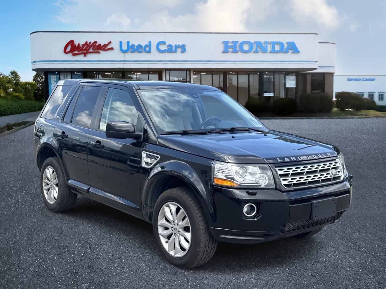 Thumbnail: 2013 Land Rover LR2 - 7