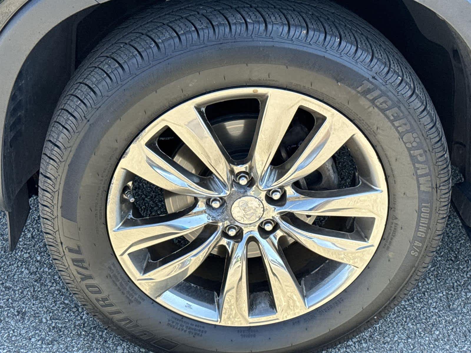 Thumbnail: 2011 Kia Sorento - 12
