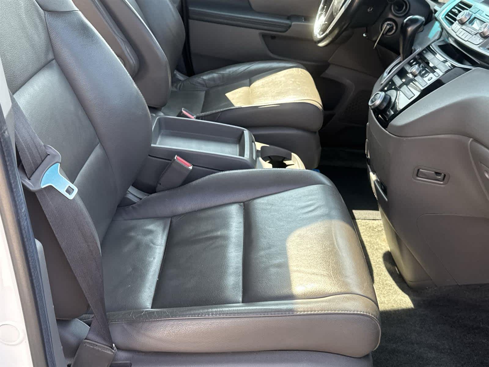 Thumbnail: 2012 Honda Odyssey - 19