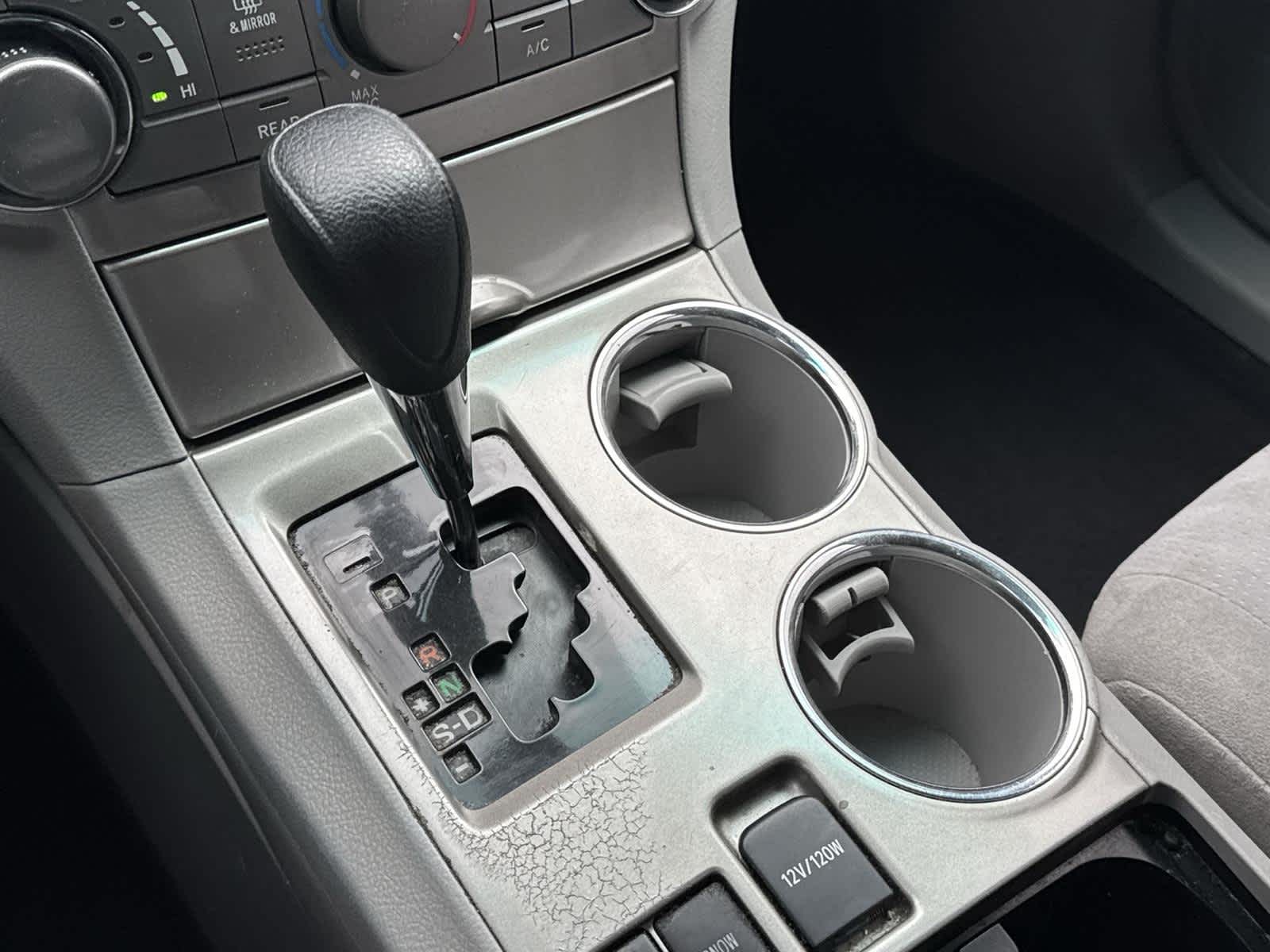 Thumbnail: 2013 Toyota Highlander - 23