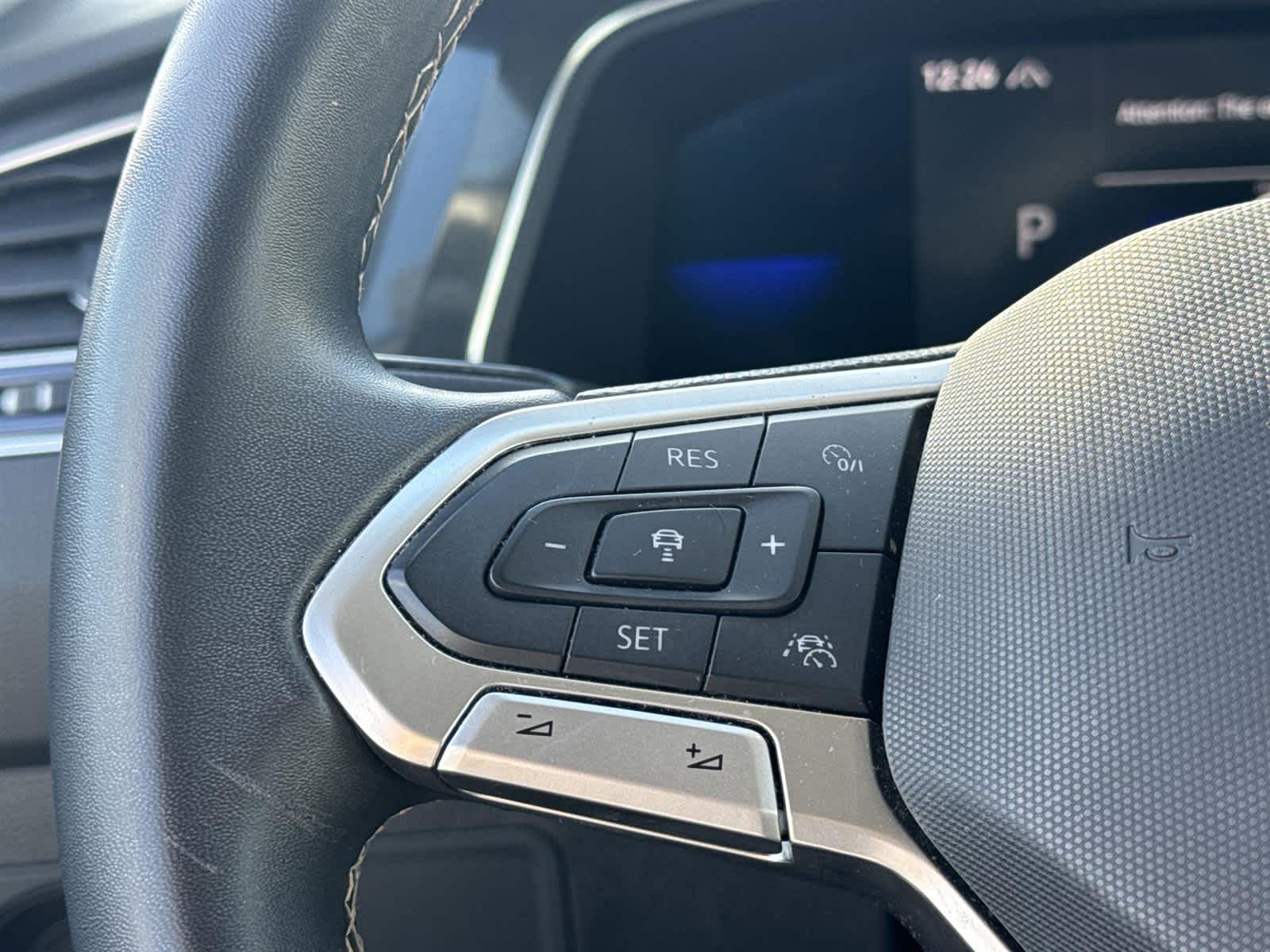 Thumbnail: 2022 Volkswagen Tiguan - 19