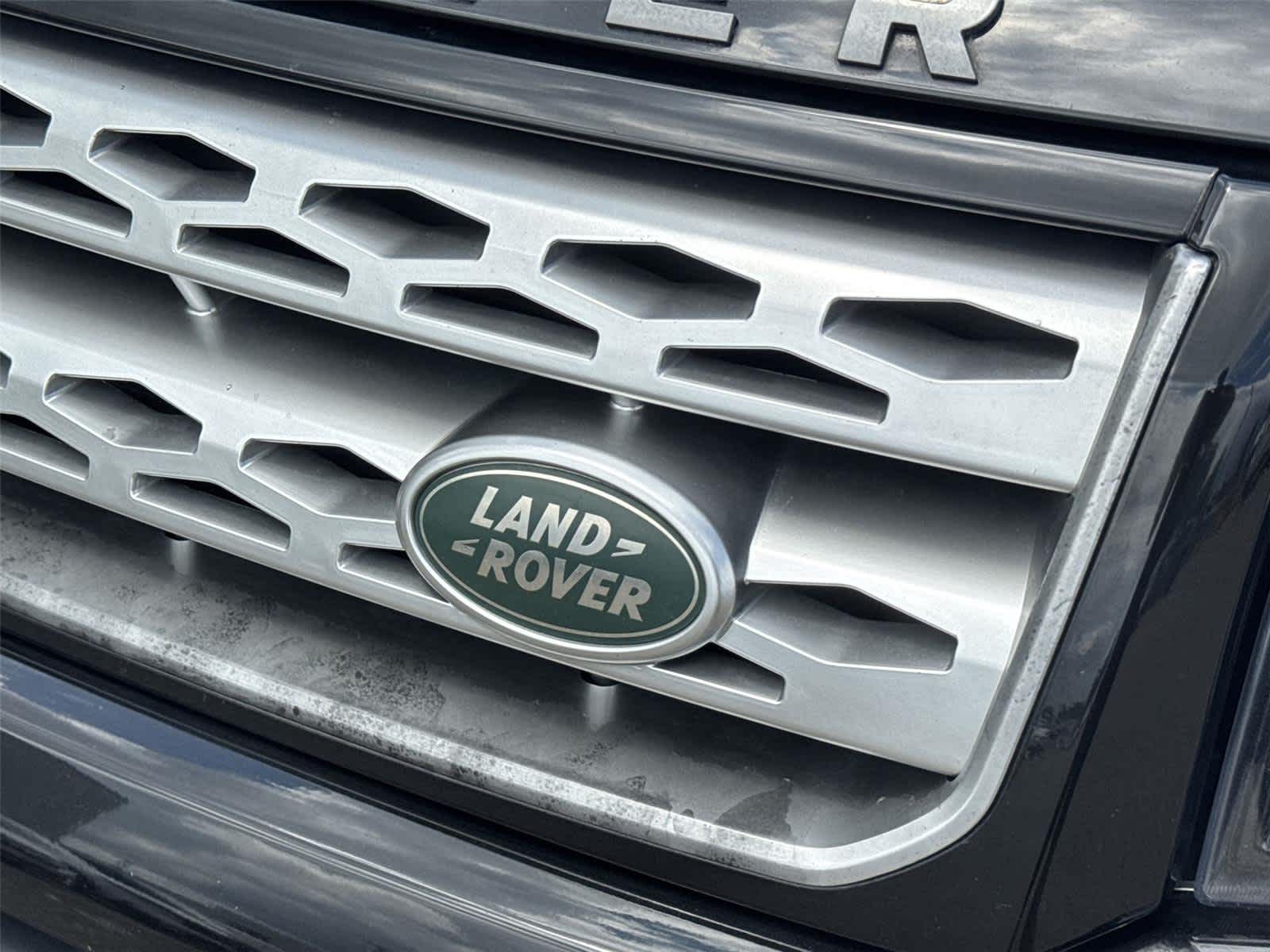 Thumbnail: 2013 Land Rover LR2 - 11