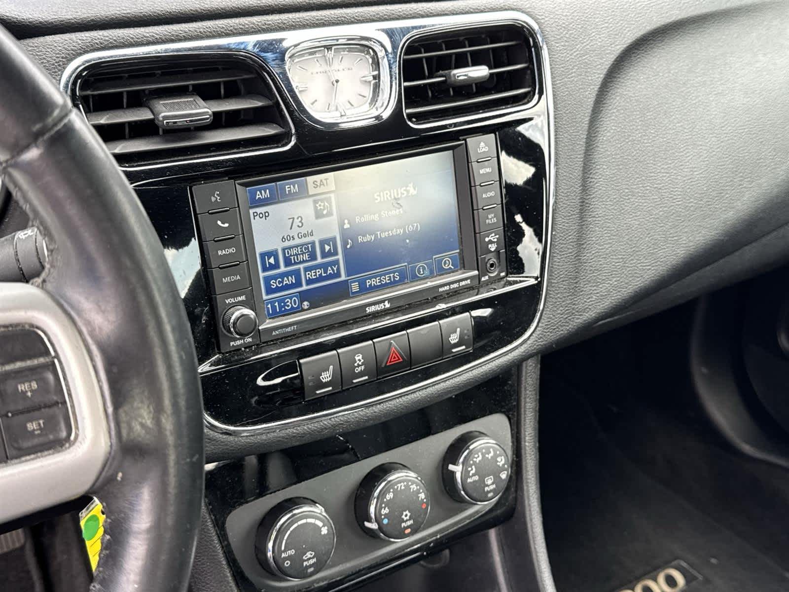 Thumbnail: 2012 Chrysler 200 - 23