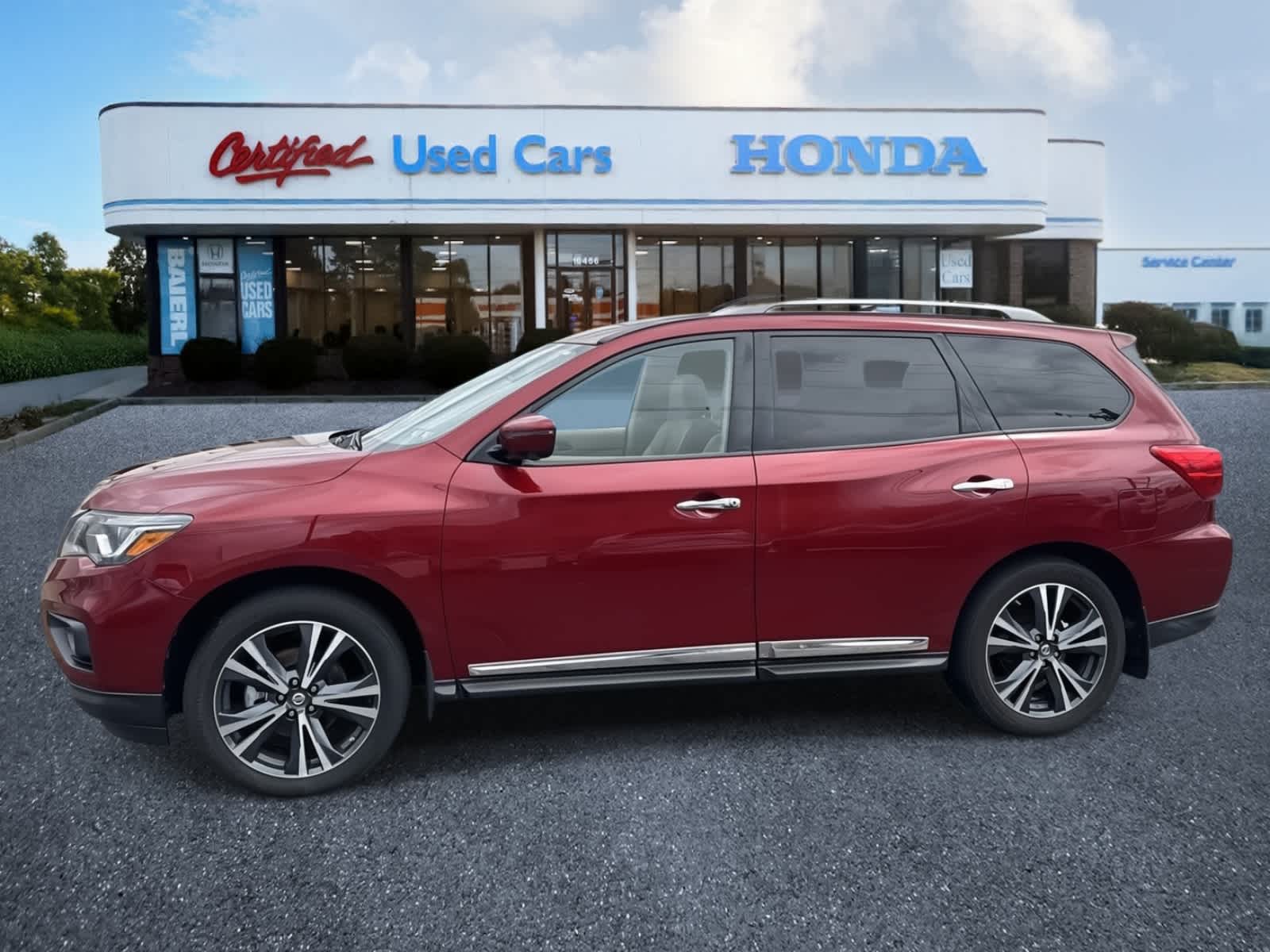2018 Nissan Pathfinder Platinum 2